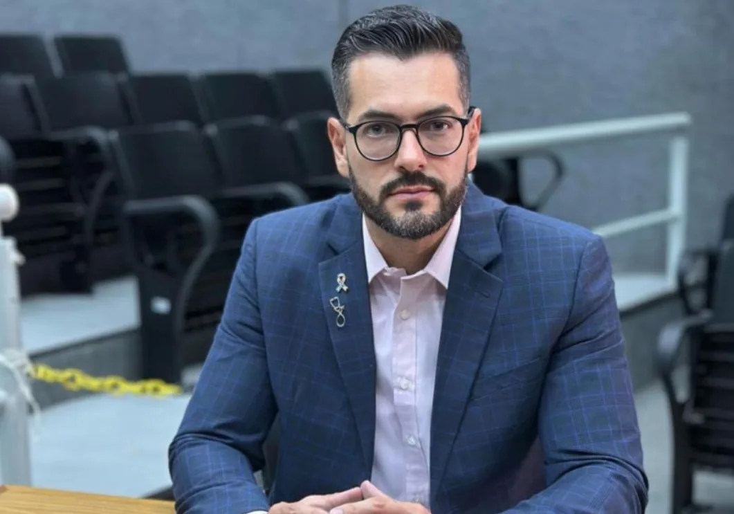 Dr. Vinícius Zago apresenta moção e indicação em defesa de pacientes com Transtorno do Espectro Autista