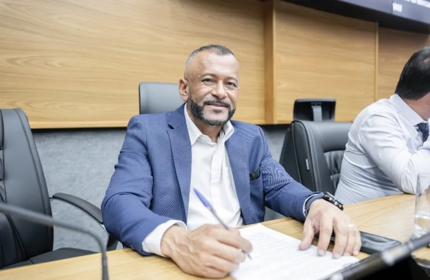 Flávio Comajo apresenta requerimento sobre políticas públicas para pessoas com autismo