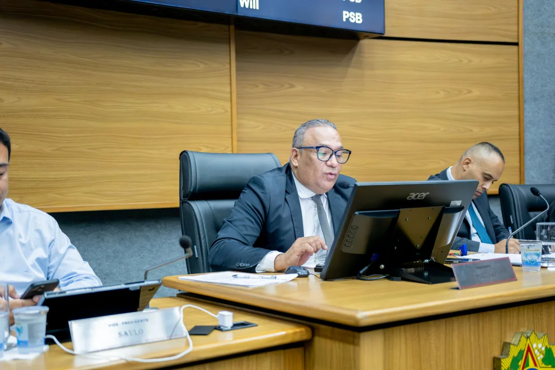 Pretinho solicita melhorias internas e nova plotagem nos ônibus escolares de Cajamar