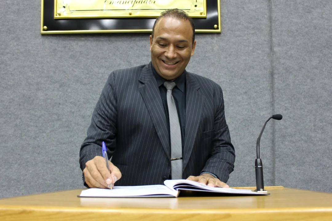 Pretinho questiona ações de manutenção e Fiscalização do município