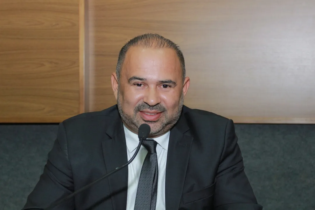 Vereador Adriano Tica solicita iluminação no bairro Panorama