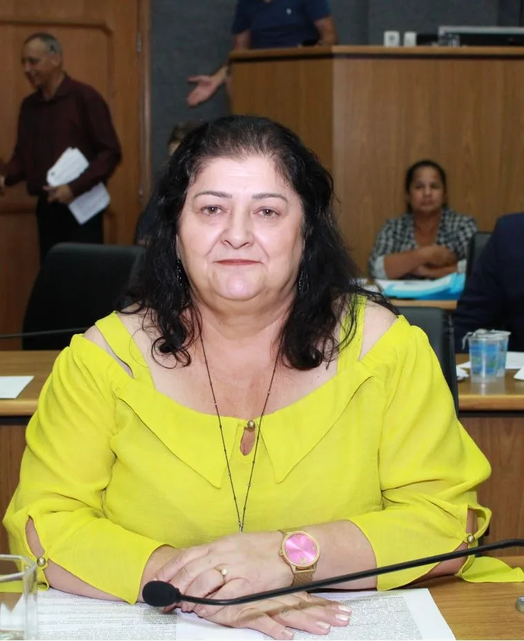 Vereadora Izelda requer asfalto na comunidade do Parque Paraiso