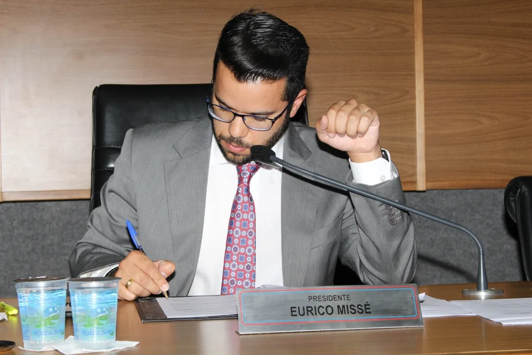 Eurico Missé cobra providências quanto ao congestionamento no Km 38 