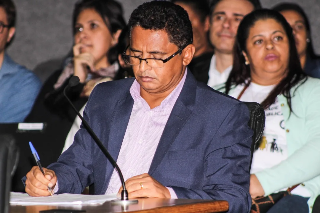 Vereador Feliciano requisita transporte gratuito para quem está fora do mercado de trabalho