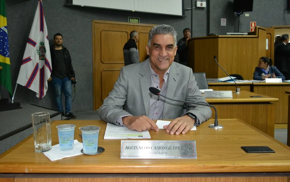 Pezão quer reforma no Campo do Boiódromo e nova linha de ônibus