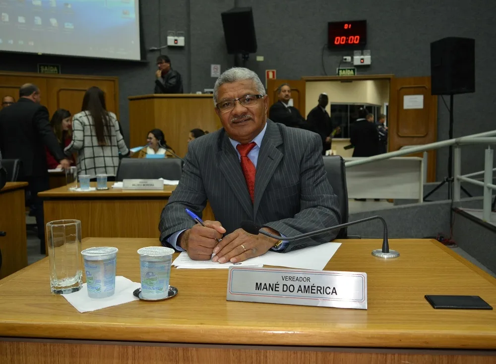 Mané do América representa funcionários e pede revisão de Lei das abonadas 