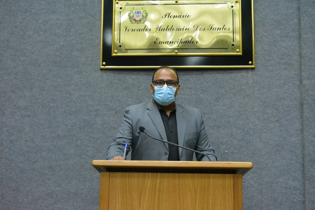 Pretinho requer procedimento de hemodiálise no Hospital Regional