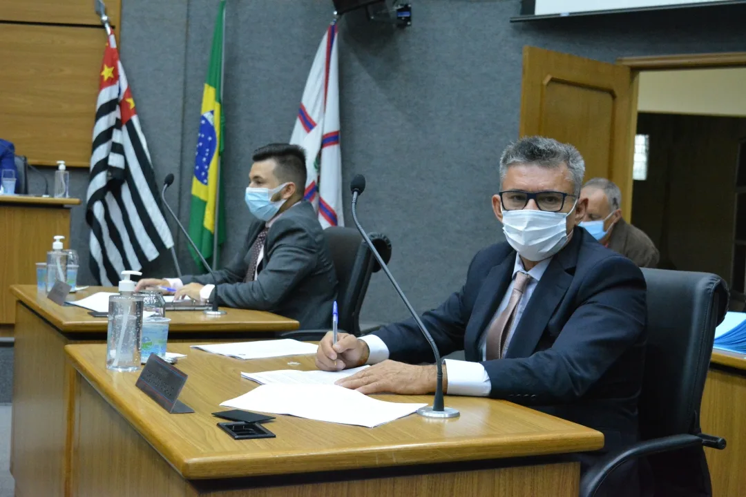 Tarcísio requer criação de nova linha de ônibus com destino a Santana de Parnaíba