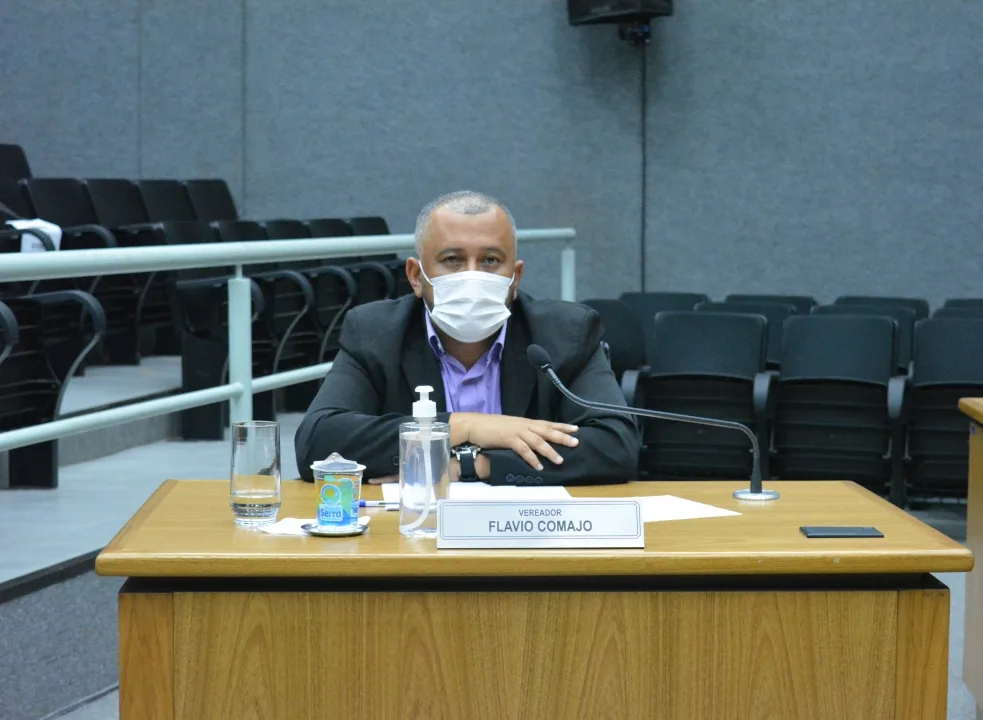 Flavio Comajo cobra solução para déficit habitacional 