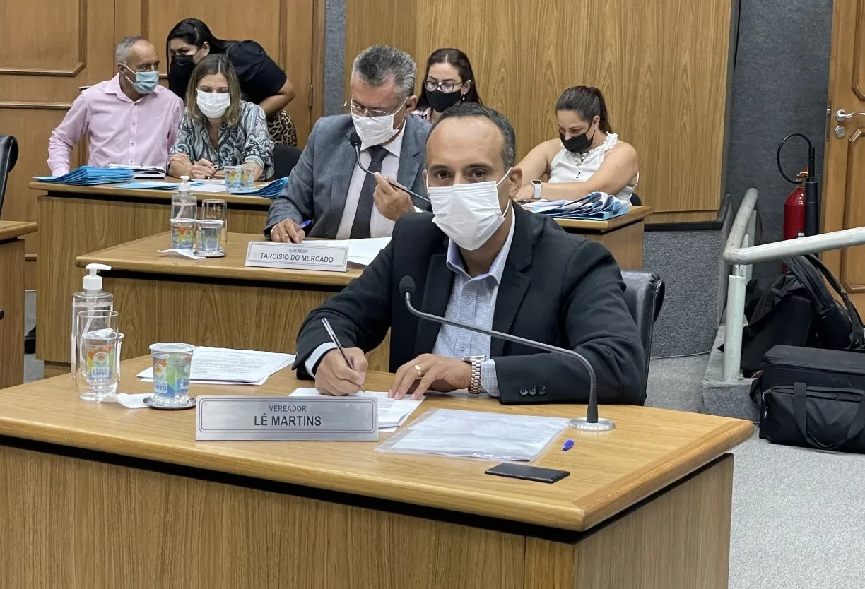 Lê Martins cobra implantação de banco de sangue em Cajamar