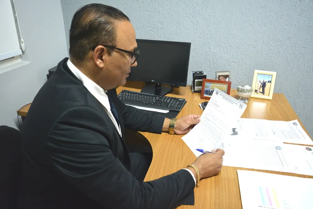 Vereador Pretinho sugere aquisição de notebooks para salas dos professores nas escolas