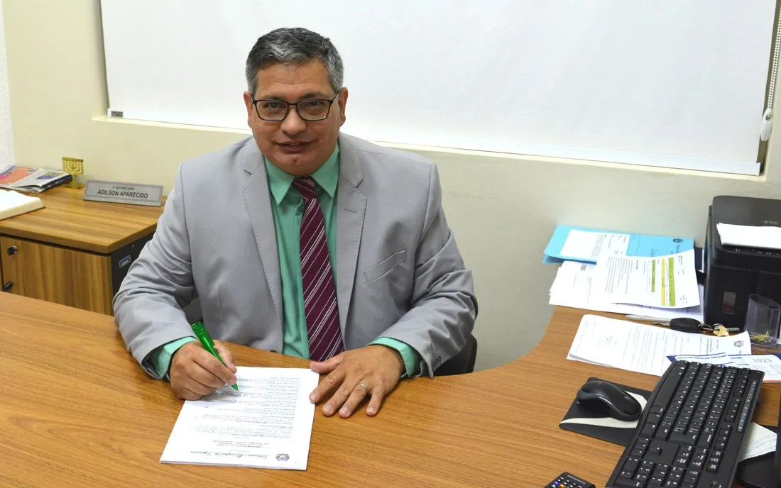 Adilson Aparecido apresenta requerimentos voltados à Saúde e Serviço Funerário Municipal 