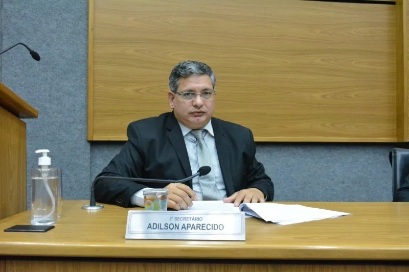 Adilson Aparecido busca atendimento odontológico inclusivo para crianças em Cajamar