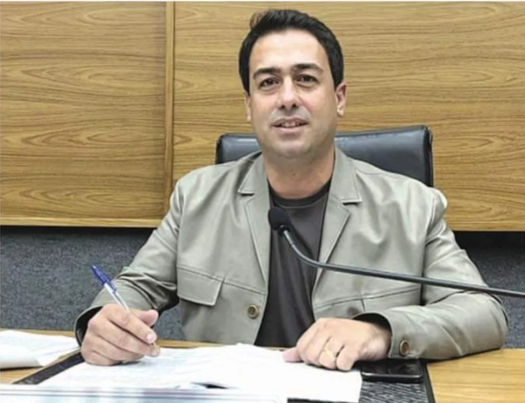 Saulo solicita disponibilidade de vans adaptadas para pacientes com restrição de mobilidade