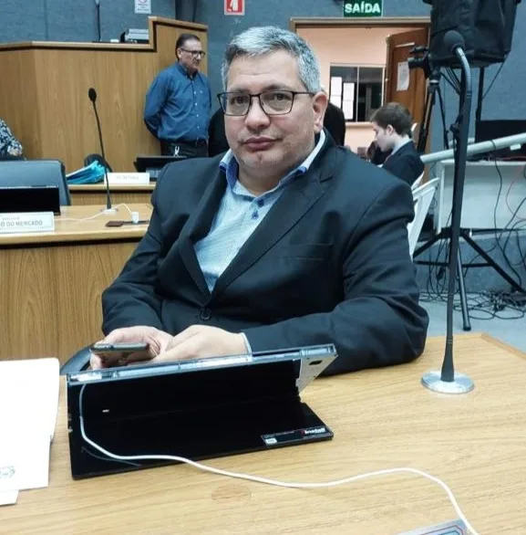 Vereador Adilson Aparecido solicitou detalhes sobre Programa Habitacional em Cajamar