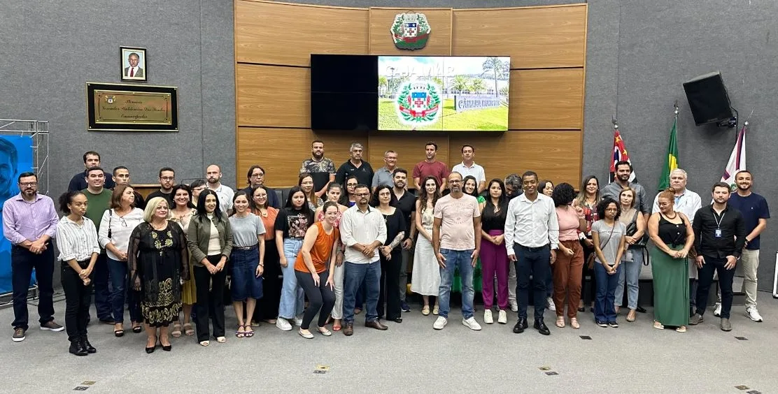 Vereadores prestigiam posse dos novos servidores da Saúde de Cajamar 